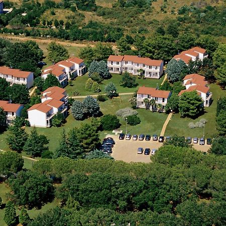 Ai Pini Medulin Resort Exterior photo