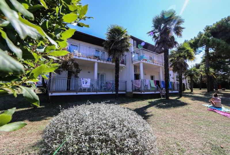 Ai Pini Medulin Resort Exterior photo