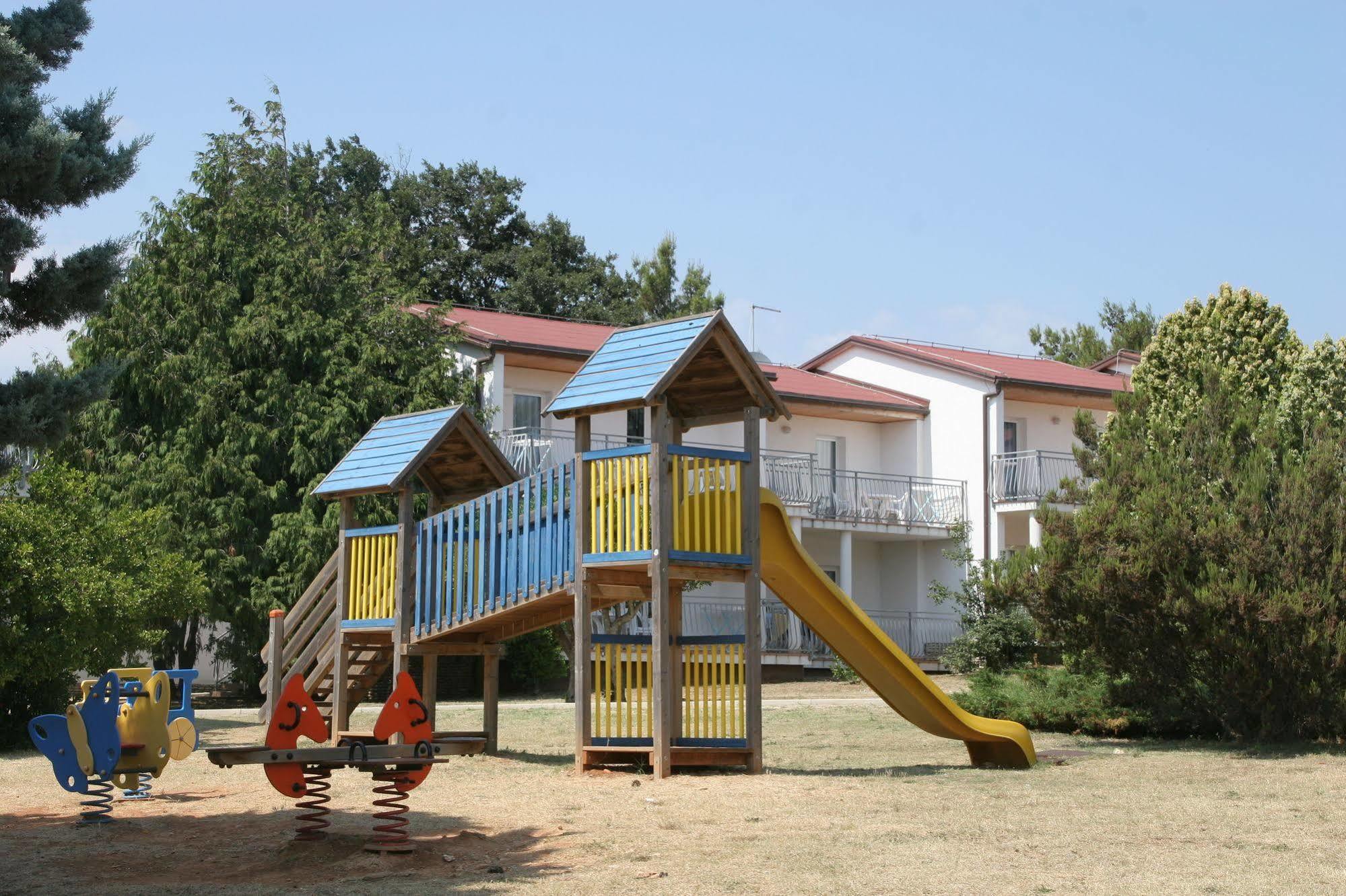 Ai Pini Medulin Resort Exterior photo