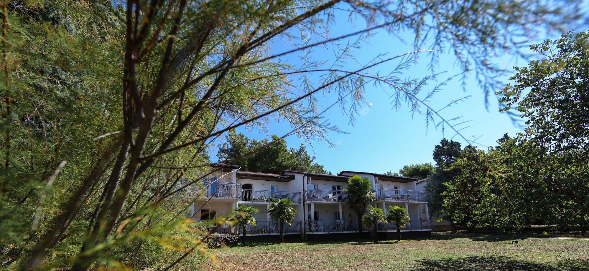 Ai Pini Medulin Resort Exterior photo